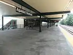 The Aqueduct Racetrack station platform in 2013