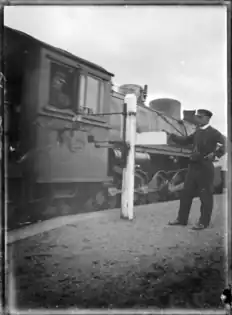 A token catcher in operation at Horopito in 1921