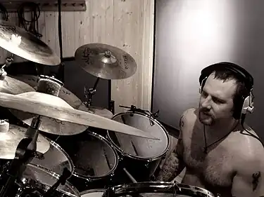 Steve Hughes, recording Summer's Lease.jpg