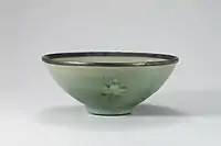 inlay carved tea cup with silver lining, Goryeo celadon