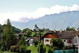 The church and surrounding buildings in Les Mollettes