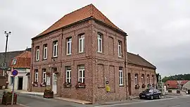 The town hall of Mont-Bernanchon