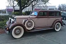 1932 Hupmobile Model 222-F "cyclefenders"