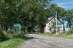 Entering Dworki from the direction of Krajanów