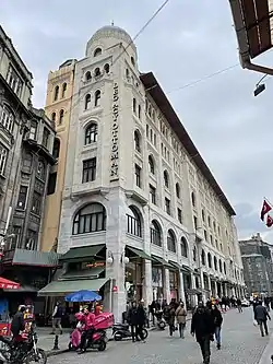 Istanbul 4th Vakıf Han in Eminönü, designed by Mimar Kemaleddin Bey (1911–1926).