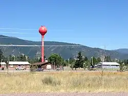 Red water tower in Arlee