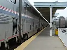 Contemporary platform at Lorton station. Superliners are lined up at the left