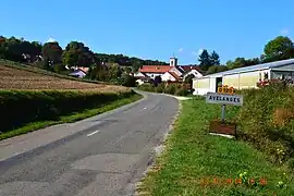 The road into Avelanges