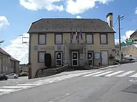 The town hall in Bavans