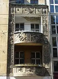 balconies with bas-reliefs