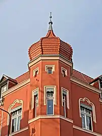 Bay window onion dome roof