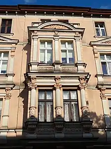 Bay window detail