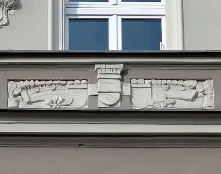 Cartouche detail