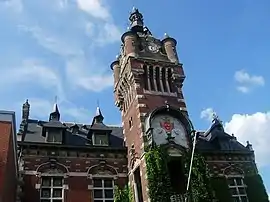 The town hall in Loos