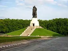 Soviet Cenotaph, Treptow