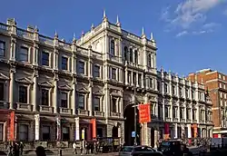 Picture of the front of Burlington House on Piccadilly