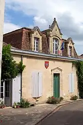 The town hall in Castelmoron-d'Albret