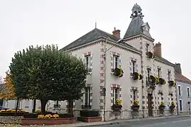 The town hall in Chevilly