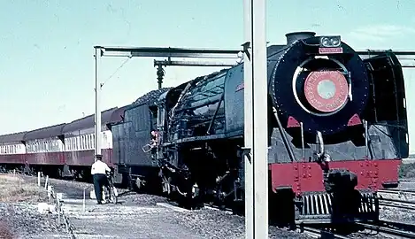 Henschel-built no. 3282 Vrystaat on the Orange Express, stopped at Perdeberg on the line between Petrusburg and Kimberley