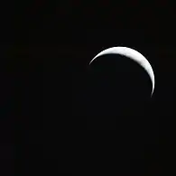 Low-illumination crescent