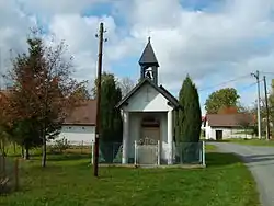 Centre of Děkanovice with a chapel