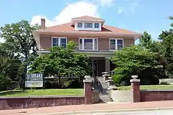 115 E. University ca. 1913 house with elements of Prairie, Craftsman, and Classical styles