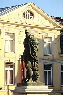 Egmont's statue on the market square in Zottegem