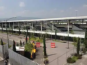 Picture of Tláhuac station as seen from the street.