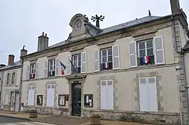 The town hall in Fay-aux-Loges