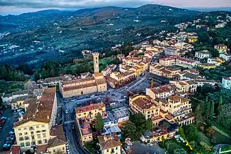 Overhead view of Piazza Mino and its surrounding buildings