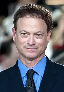 A photograph of Gary Sinise.