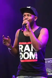 Moss performing in 2019