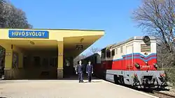 Train with children staff at Hűvösvölgy station