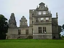 Ruins of Ungru Manor in Kiltsi.