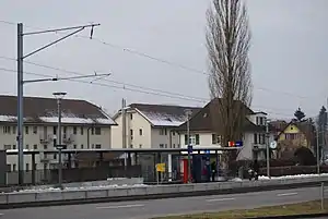 Canopy-covered platform