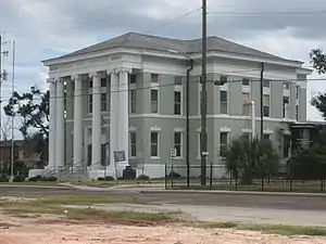 Hancock County Courthouse in Bay St. Louis, Mississippi, as seen in 2007