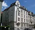 Art Nouveau building with Erkerrisalit and stucco decoration in the Herzogstraße 8