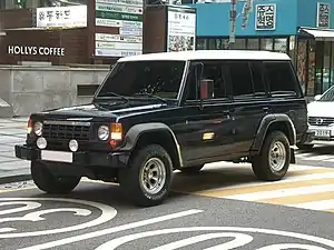 4-door Galloper I (pre-facelift, restored)