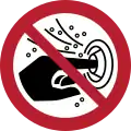 P070 – Do not put finger into the nozzle of a hydromassage