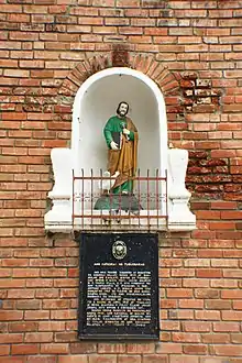 Saint's niche and National Historical Institute marker