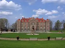 Main building of Kalvi Manor