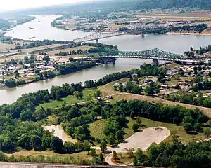 Point Pleasant (foreground) at the confluence of the Kanawha and Ohio Rivers. Gallipolis, Ohio is in the background right.