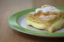 Karpatka cake