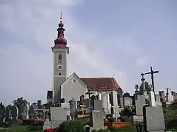 Sankt Oswald parish church and cemetery