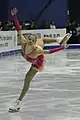 Cross-grab catch-foot spiral(Front view)(Carolina Kostner)