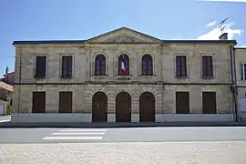 The town hall in Lamarque