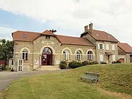 The town hall and school of Laffaux