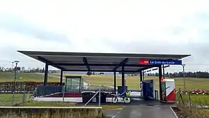 Canopy-covered waiting area