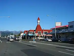 Intersection of Queen and Oxford Streets