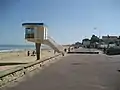 To the East, the beach with the promenade (in the foreground, the SNSM look-out post)